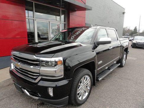 Used 2018 Chevrolet Silverado 1500 High Country image 2