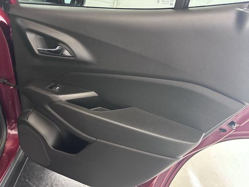 Used 2024 Chevrolet Trax LS image 35