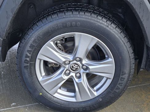 Used 2024 Toyota RAV4 XLE image 10