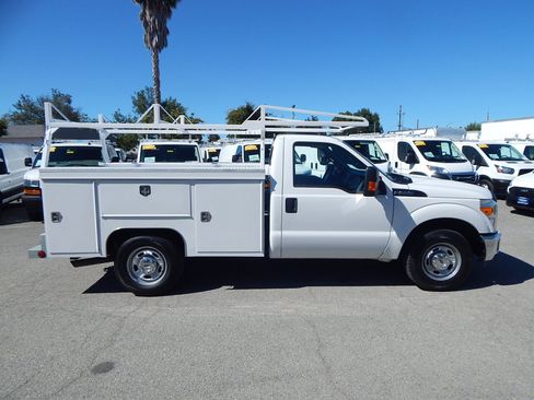 Used 2016 Ford F250 XL w/ Power Equipment Group RWD image 9