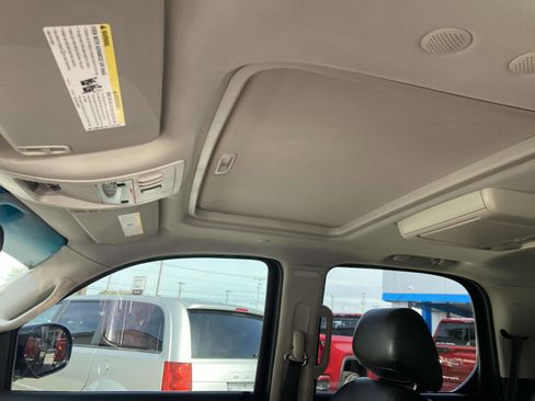 Used 2014 Cadillac Escalade Premium image 14