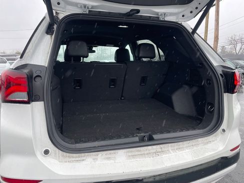 Used 2023 Chevrolet Equinox RS AWD/4WD image 5