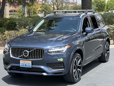 Used 2020 Volvo XC90 T8 Momentum w/ Protection Package Premier AWD/4WD image 12