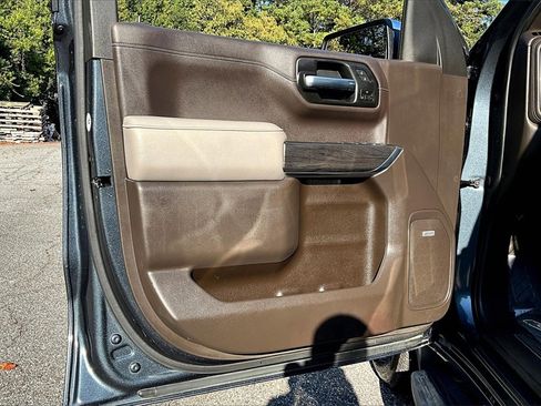 Certified 2021 Chevrolet Silverado 1500 LTZ w/ Technology Package image 18