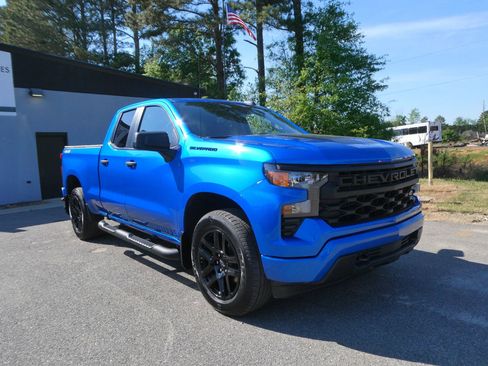 Used 2023 Chevrolet Silverado 1500 Custom w/ Rally Edition AWD/4WD image 3