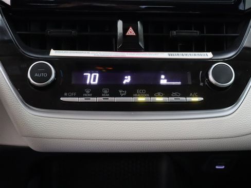 Certified 2024 Toyota Corolla LE FWD image 18