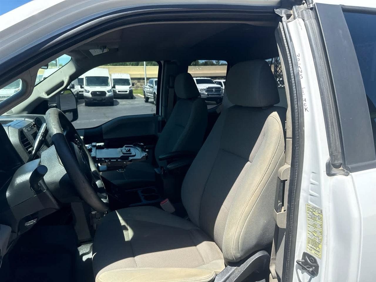 Used 2017 Ford F350 XL w/ Power Equipment Group RWD image 13