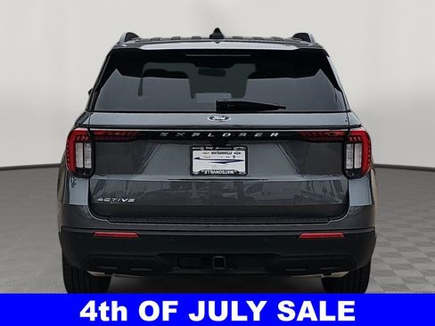 New 2026 Ford Explorer Active RWD image 4