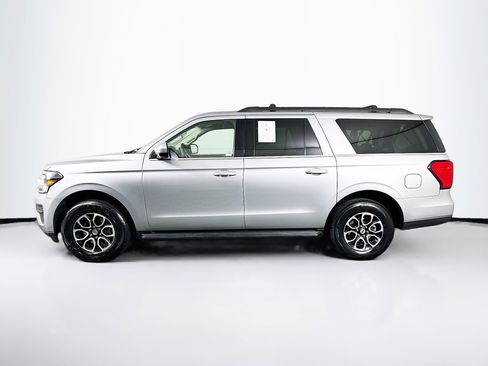 Used 2024 Ford Expedition Max XLT image 4