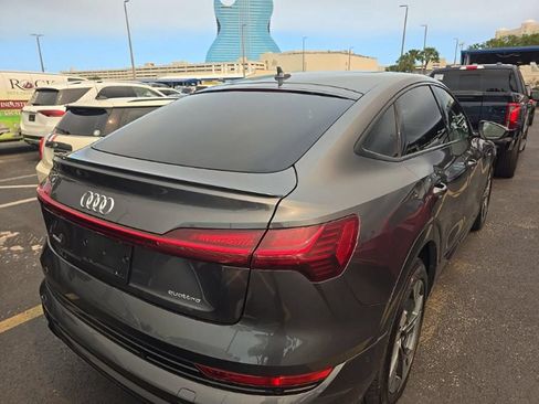 Used 2022 Audi e-tron Premium w/ Convenience Plus Package AWD/4WD image 4