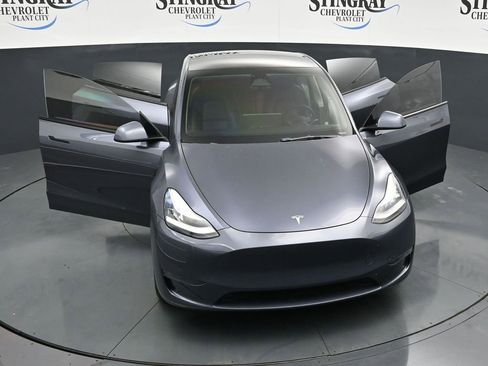 Used 2023 Tesla Model Y Long Range AWD/4WD image 25