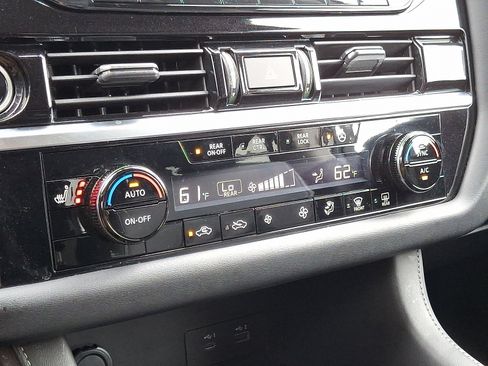 Certified 2022 Nissan Pathfinder SL image 19