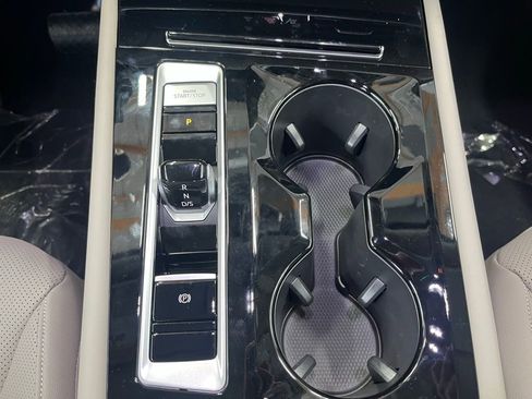 New 2026 Volkswagen Atlas SE image 14