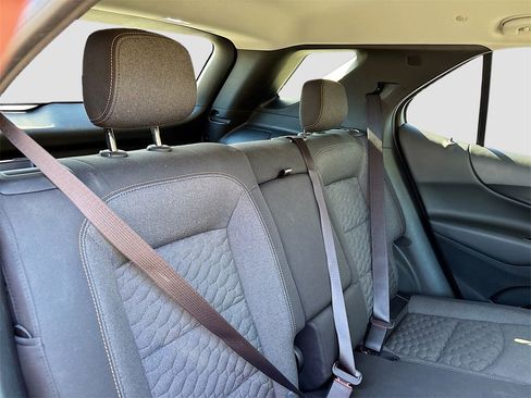 Used 2020 Chevrolet Equinox LT image 25