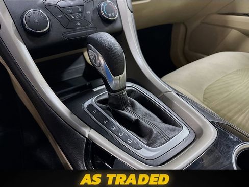 Used 2016 Ford Fusion SE FWD image 17