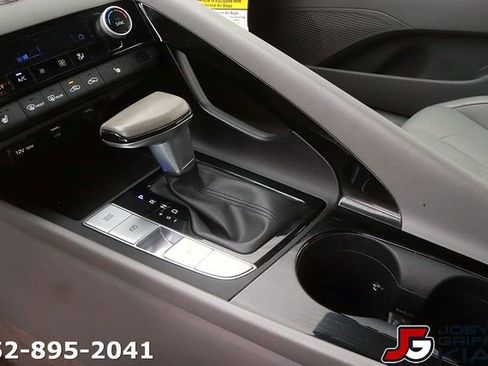 Used 2023 Hyundai Elantra SEL w/ Convenience Package FWD image 18