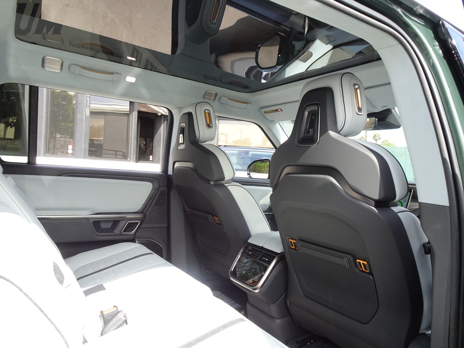 Used 2024 Rivian R1S Adventure Quad AWD/4WD image 19