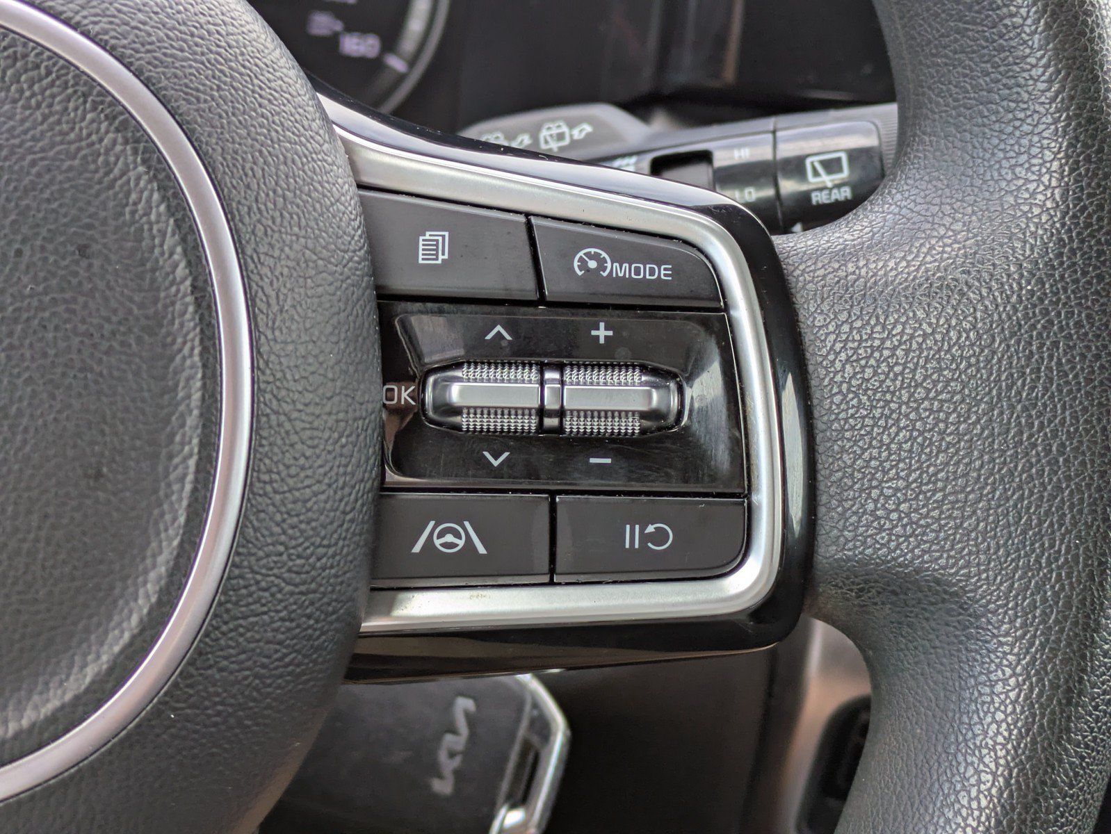 Certified 2023 Kia Sorento LX FWD image 20