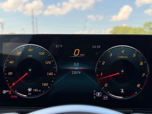 Used 2023 Mercedes-Benz GLB 250 4MATIC image 18