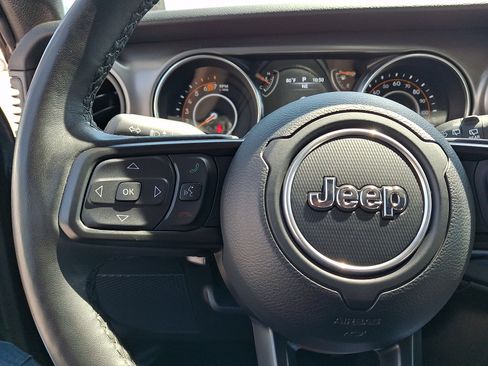 Used 2022 Jeep Wrangler Unlimited Sport AWD/4WD image 20