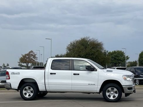 Used 2024 RAM 1500 Big Horn AWD/4WD image 3