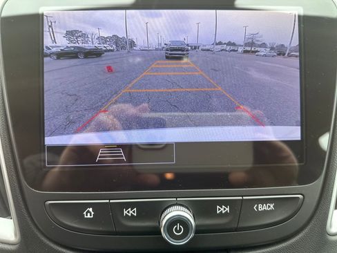 Used 2024 Chevrolet Malibu LT image 11