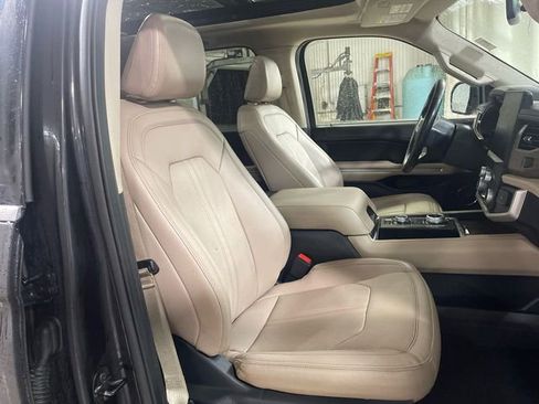 Used 2024 Ford Expedition Max Limited image 26