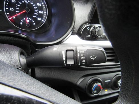 Used 2023 Kia Forte LXS image 23