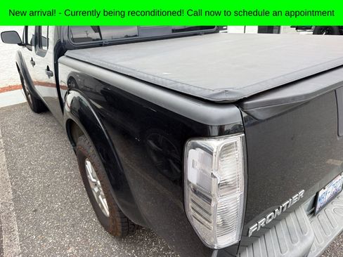 Used 2016 Nissan Frontier SV w/ SV Value Truck Package AWD/4WD image 7