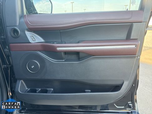 Used 2024 Ford Expedition Limited image 23