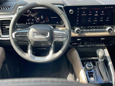 New 2026 GMC Canyon Denali image 15