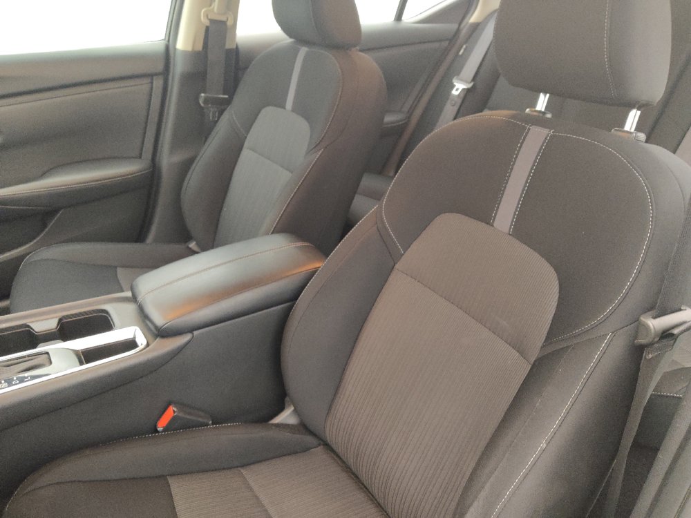 Used 2024 Nissan Sentra SV FWD image 17