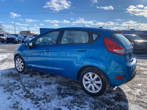 Used 2013 Ford Fiesta SE image 4
