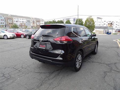 Used 2015 Nissan Rogue S image 6