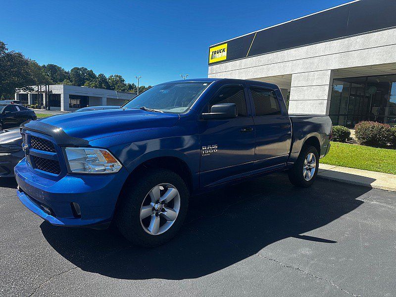 Used 2014 RAM 1500 Express RWD image 1