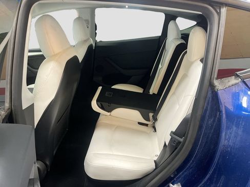 Used 2023 Tesla Model Y Long Range AWD/4WD image 23