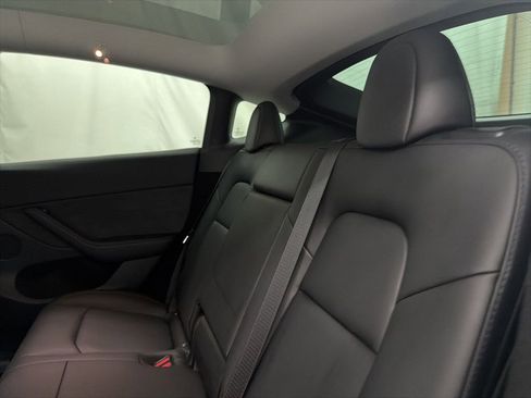 Used 2023 Tesla Model Y Long Range image 19