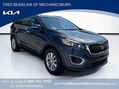 Used 2017 Kia Sorento AWD image 1