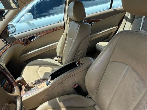 Used 2008 Mercedes-Benz E 350 4MATIC Sedan image 10
