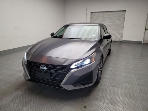 Used 2024 Nissan Altima 2.5 SV image 15