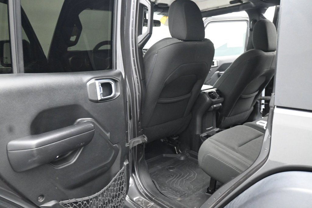 Used 2018 Jeep Wrangler Unlimited Sport S AWD/4WD image 16