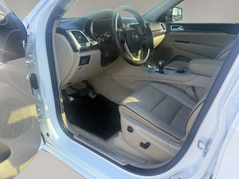 Used 2014 Jeep Grand Cherokee Overland w/ Advanced Technology Group AWD/4WD image 13