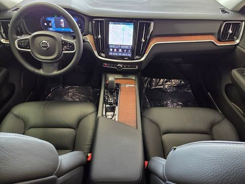 Certified 2026 Volvo V60 B5 Cross Country Plus w/ Protection Package Premier AWD/4WD image 16