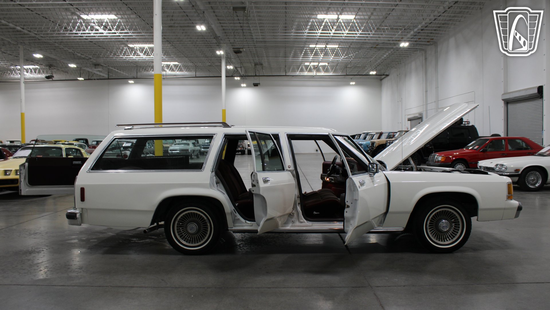 Used 1988 Ford LTD Country Squire RWD image 40
