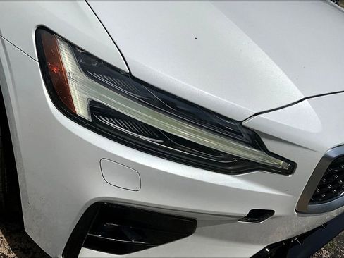 Used 2019 Volvo S60 T6 R-Design AWD/4WD image 31
