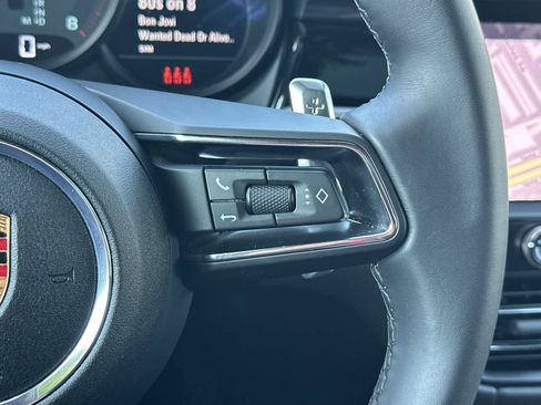 Certified 2025 Porsche Macan AWD/4WD image 27