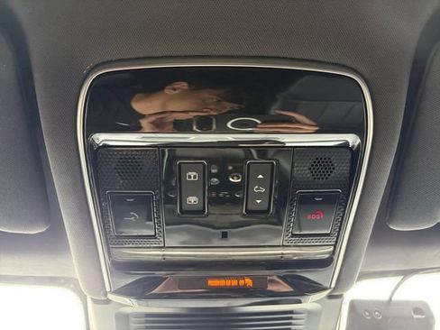 Used 2023 Land Rover Range Rover Sport SE Dynamic AWD/4WD image 12