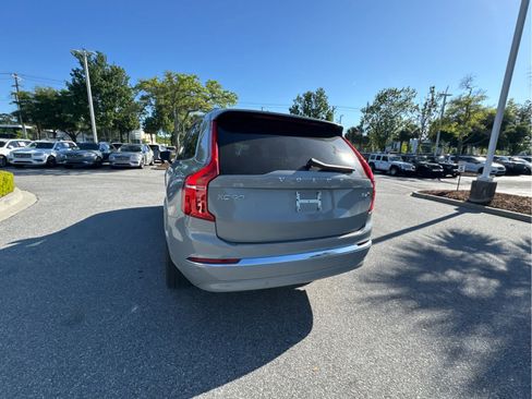 Certified 2024 Volvo XC90 B6 Ultimate w/ Lounge Package image 13