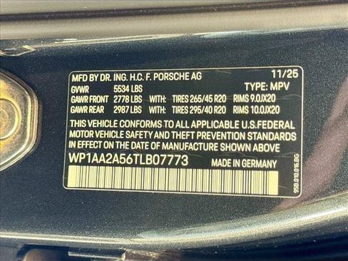 Used 2026 Porsche Macan AWD/4WD image 26