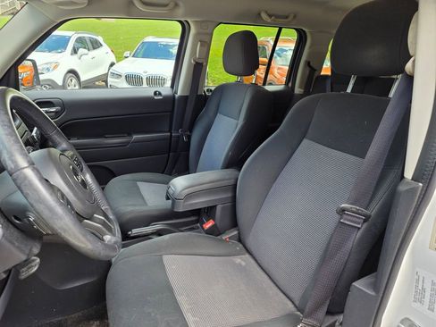 Used 2013 Jeep Patriot Latitude image 8